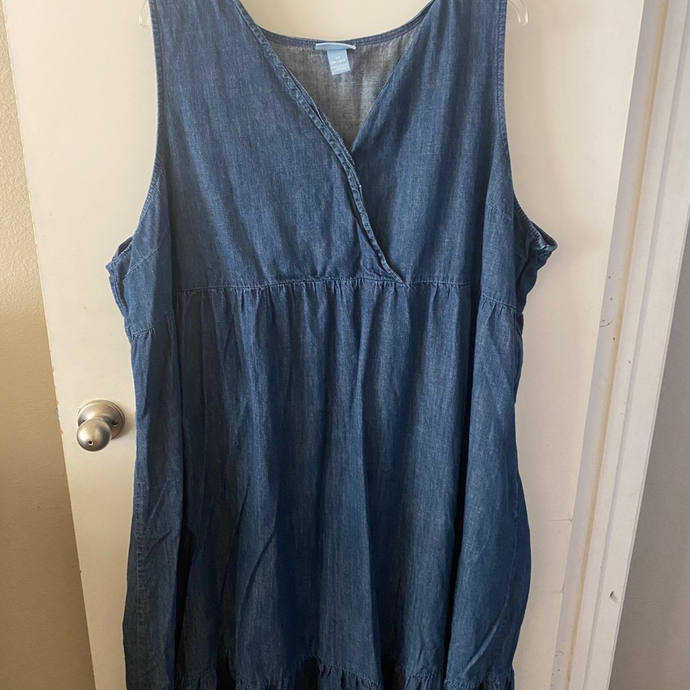 Sleeveless denim dress